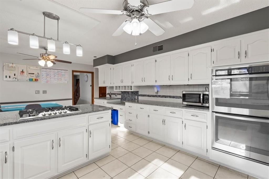 8113 W 99th Street — photo 14