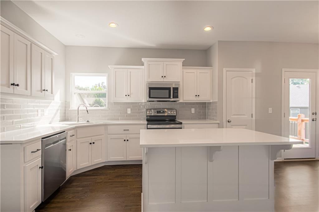 6110 NE 118th Street — photo 12