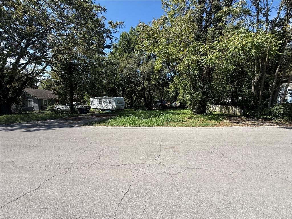 128 S Hardy Avenue — photo 1