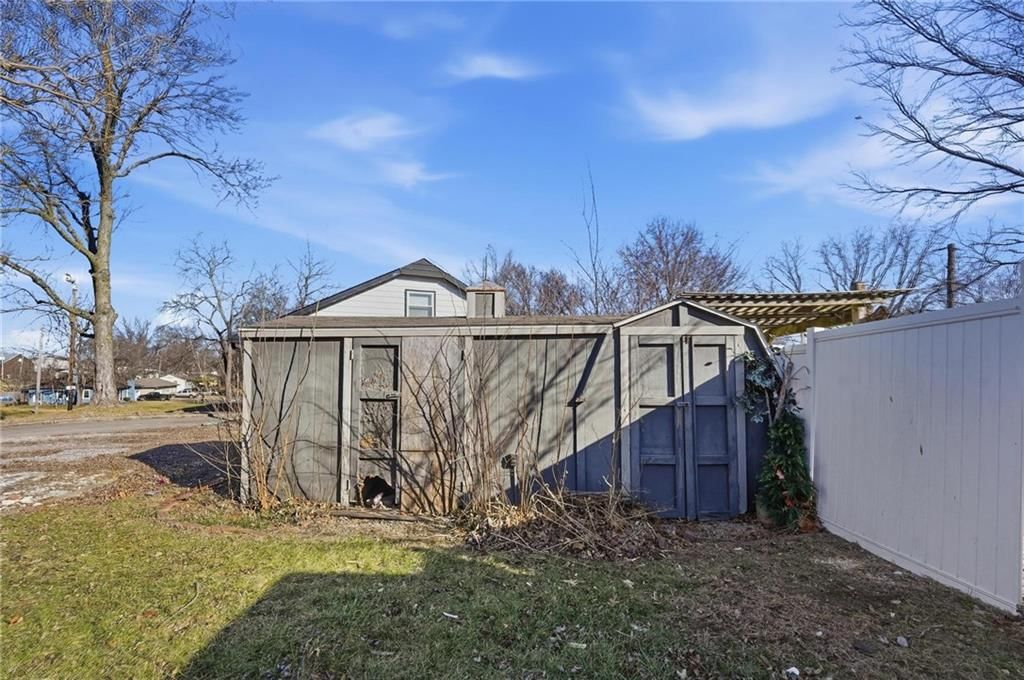 1201 Maple Lane — photo 24