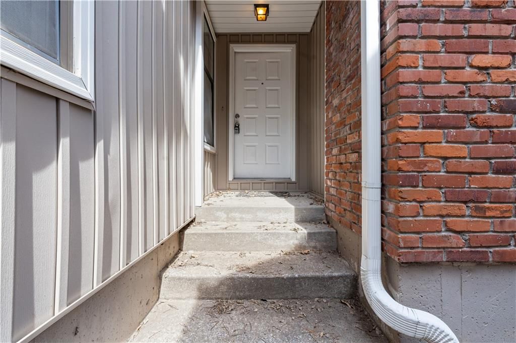 8240 NW Birch Lane — photo 3
