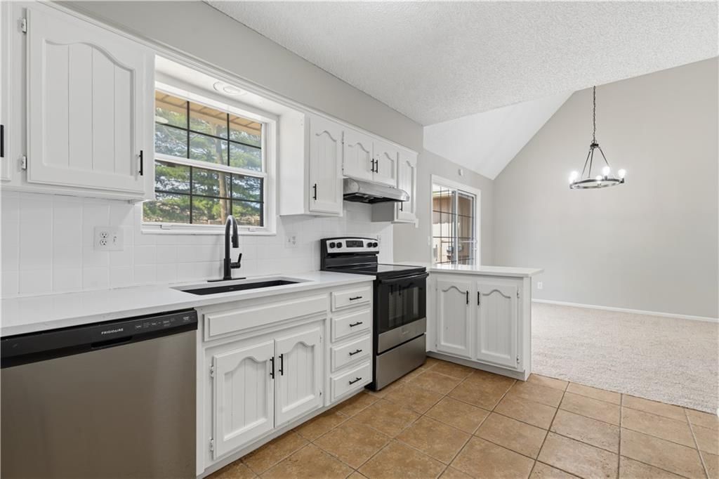 8240 NW Birch Lane — photo 6