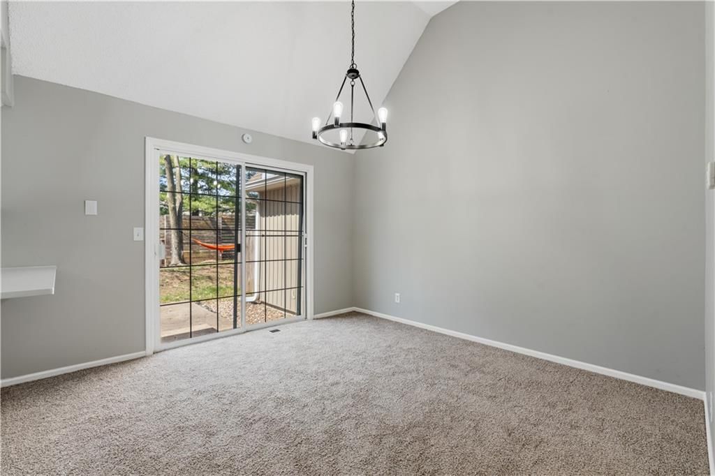 8240 NW Birch Lane — photo 11