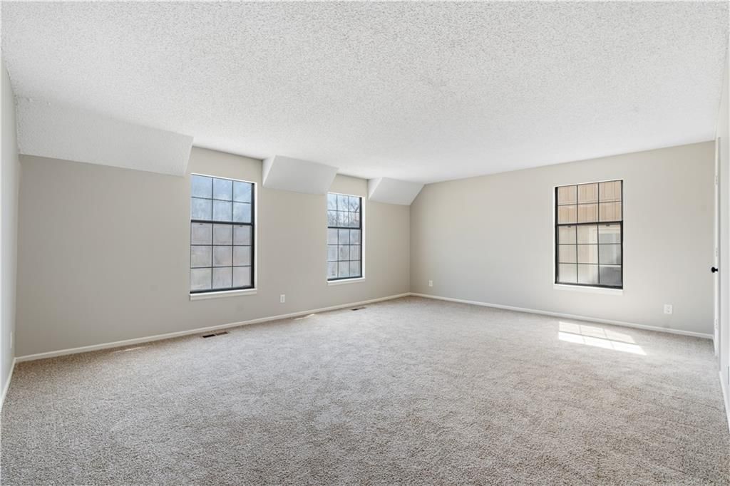 8240 NW Birch Lane — photo 16