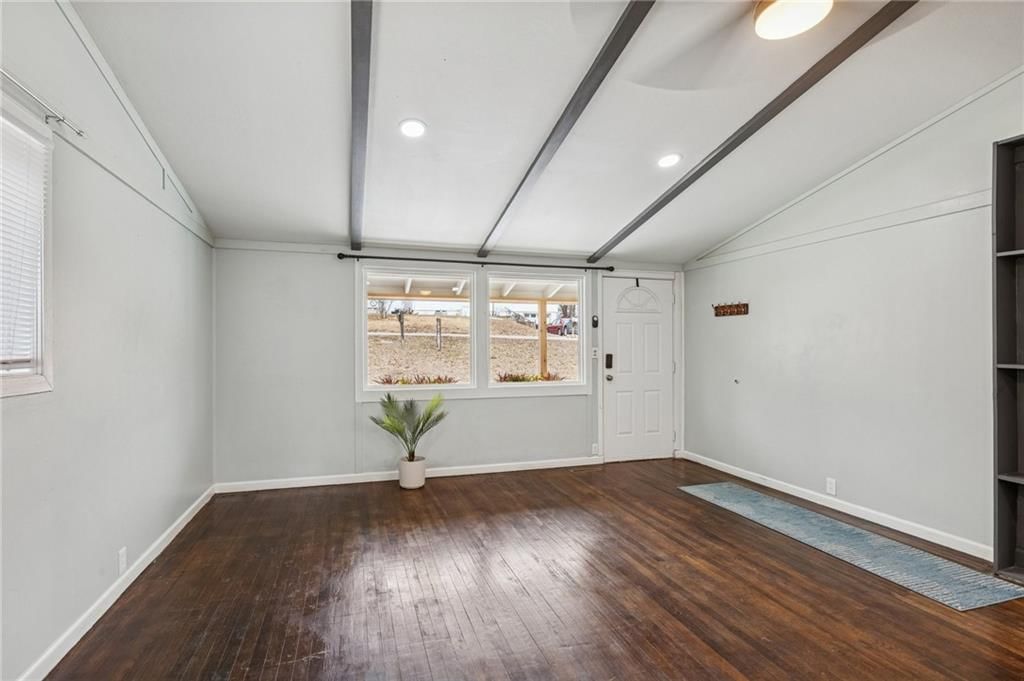 2507 NE 37th Terrace — photo 5