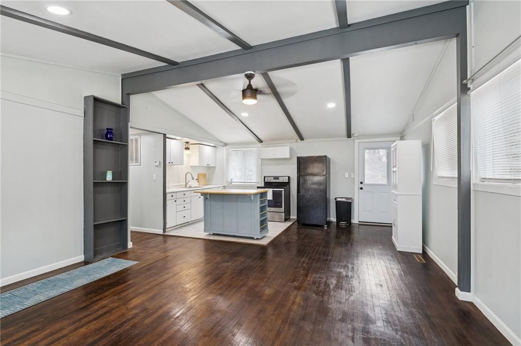 2507 NE 37th Terrace — photo 9