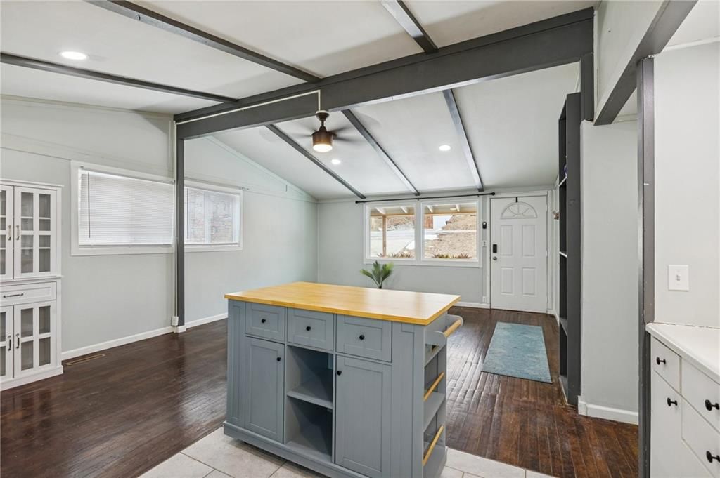 2507 NE 37th Terrace — photo 12