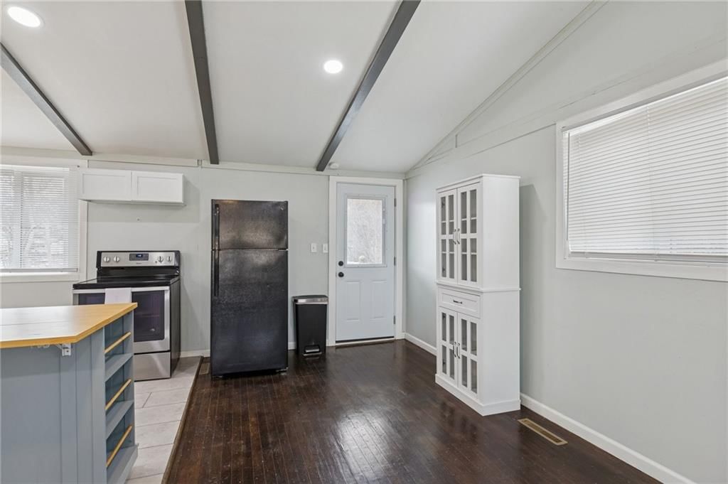 2507 NE 37th Terrace — photo 14