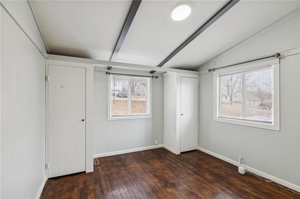 2507 NE 37th Terrace — photo 17