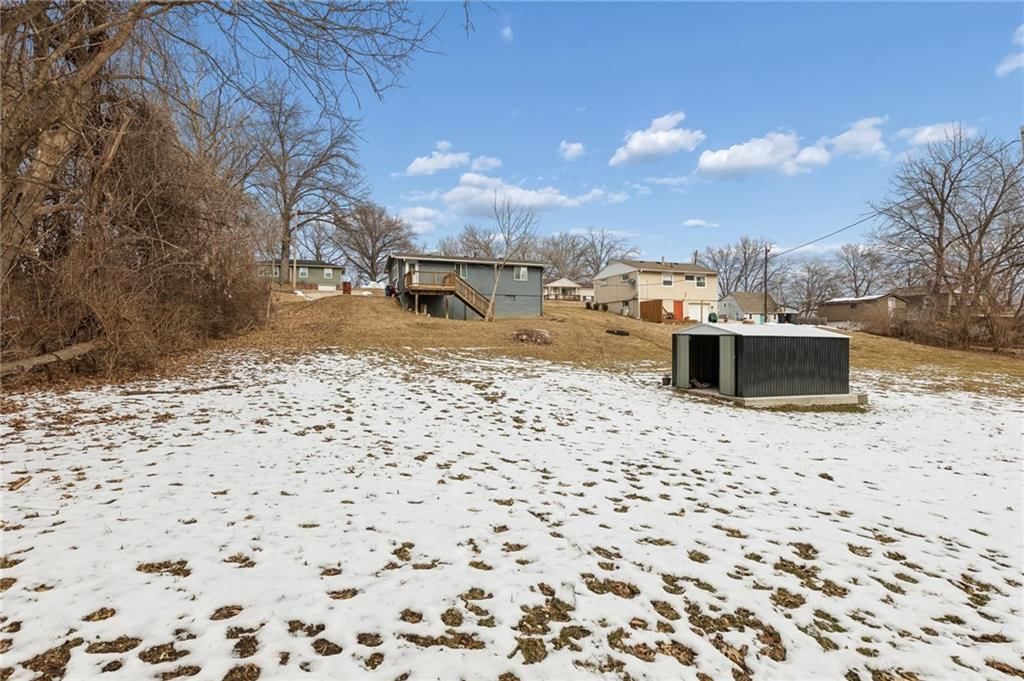 2507 NE 37th Terrace — photo 33