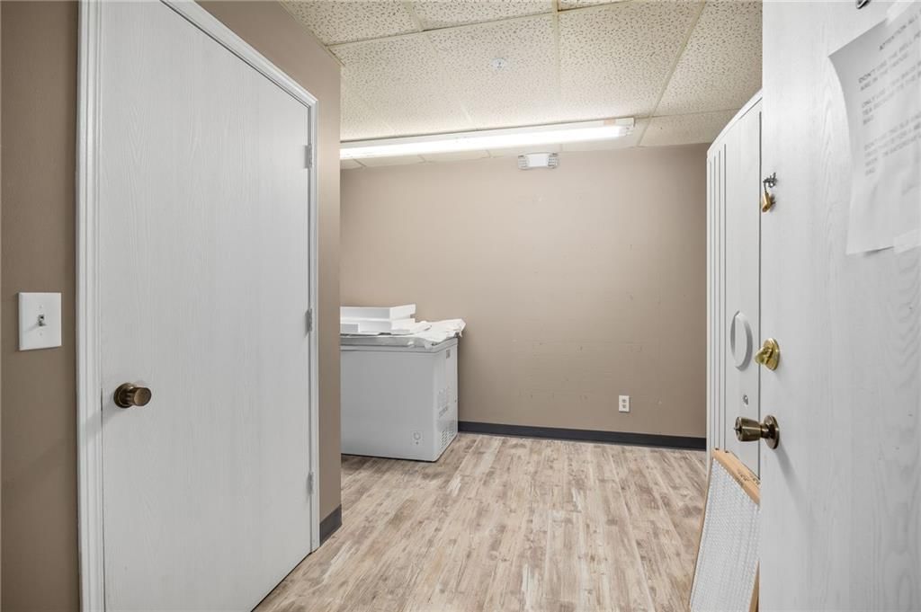 3919 Messanie Street — photo 20