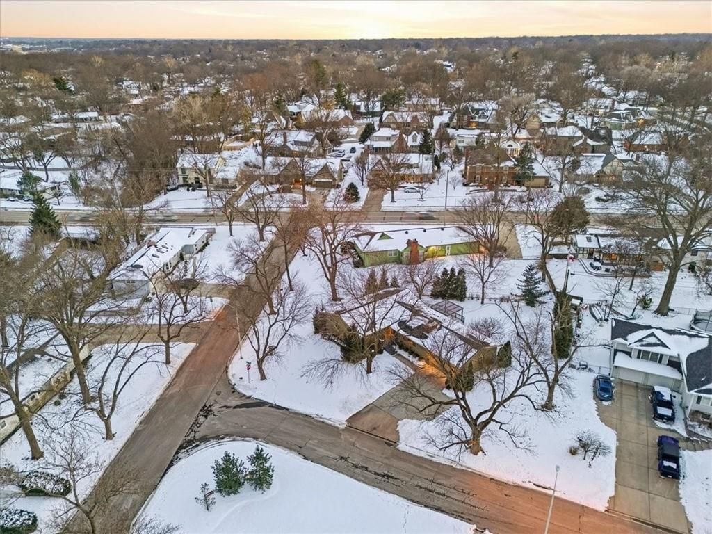 3003 W 82nd Terrace — photo 42