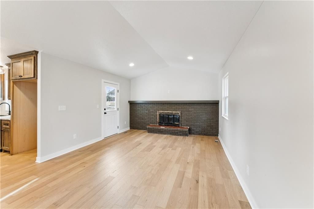 9325 E 85th Street — photo 10
