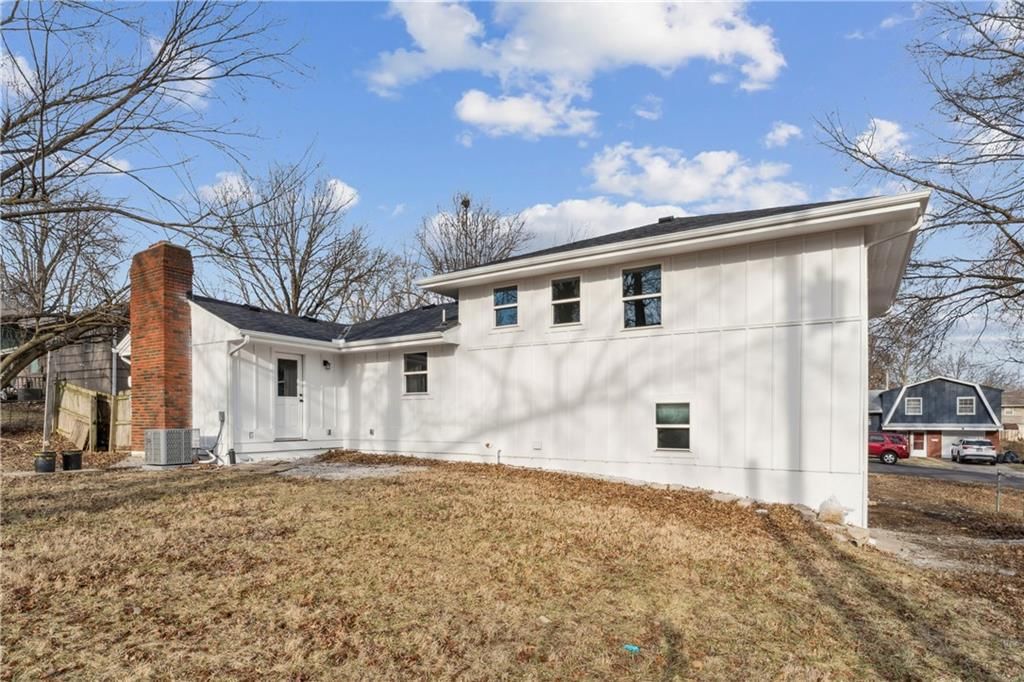 9325 E 85th Street — photo 30