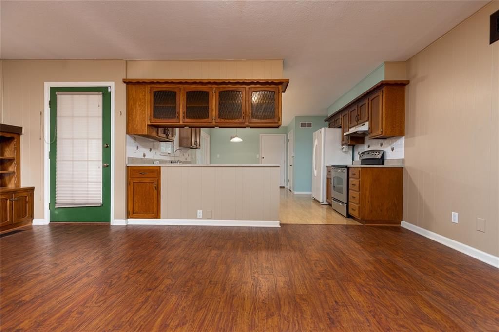 4900 Norwood Court — photo 10