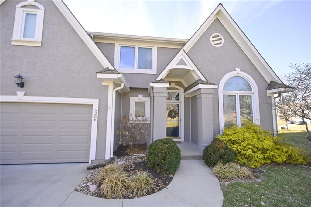 6206 N Strathbury Avenue — photo 2