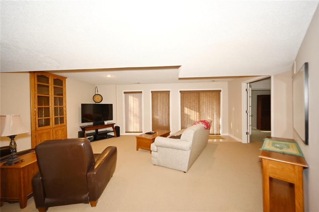 6206 N Strathbury Avenue — photo 18
