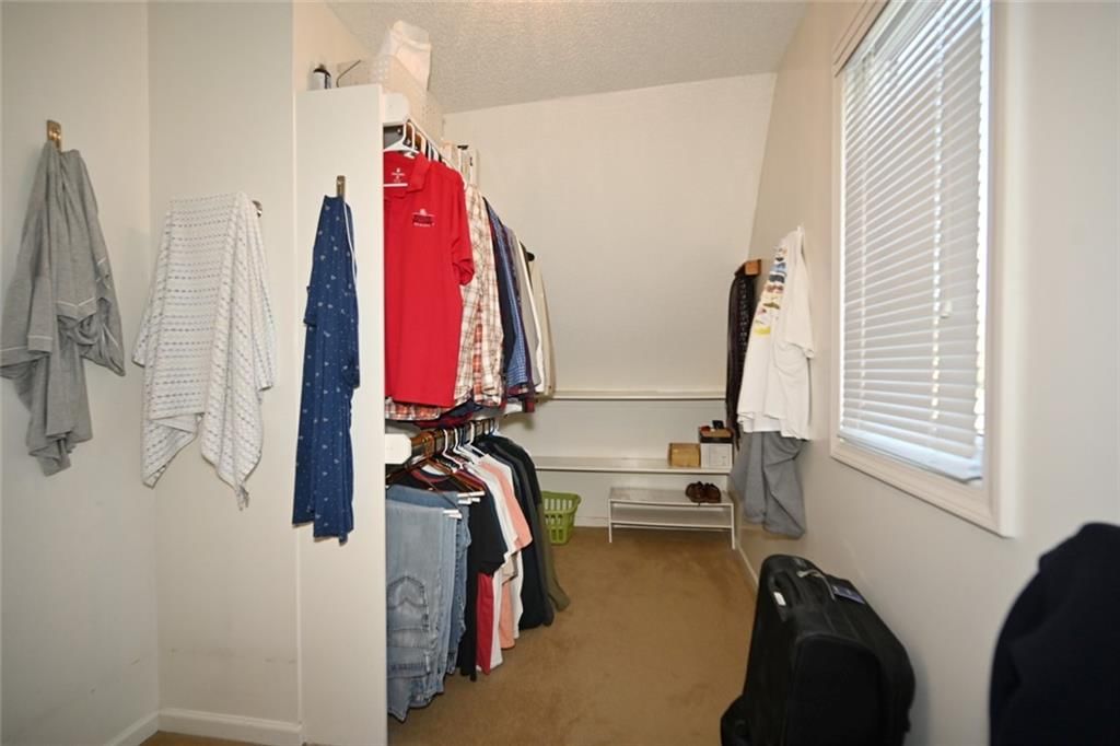 6206 N Strathbury Avenue — photo 40