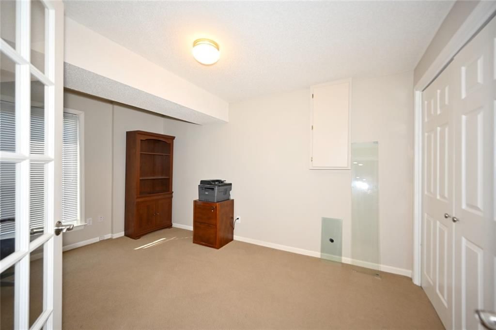 6206 N Strathbury Avenue — photo 41