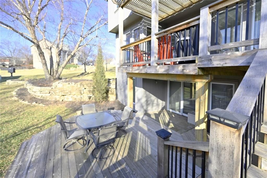 6206 N Strathbury Avenue — photo 46