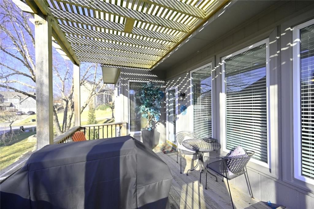6206 N Strathbury Avenue — photo 47