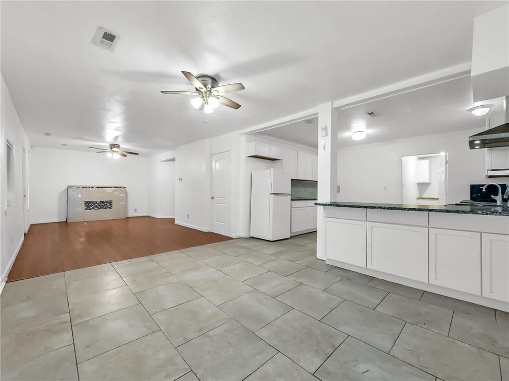 417 Wallace Avenue — photo 6
