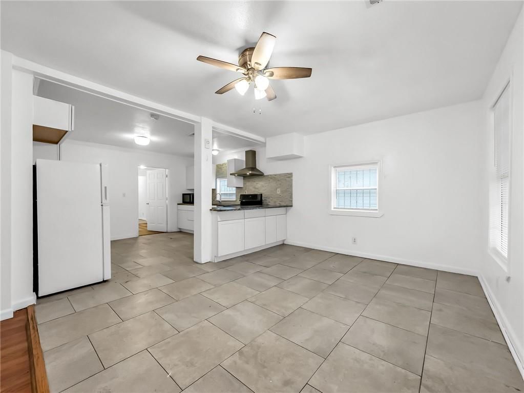 417 Wallace Avenue — photo 9