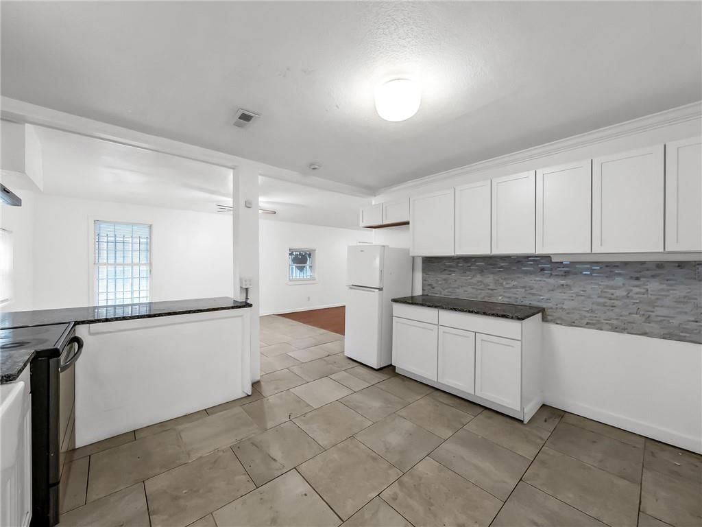 417 Wallace Avenue — photo 10