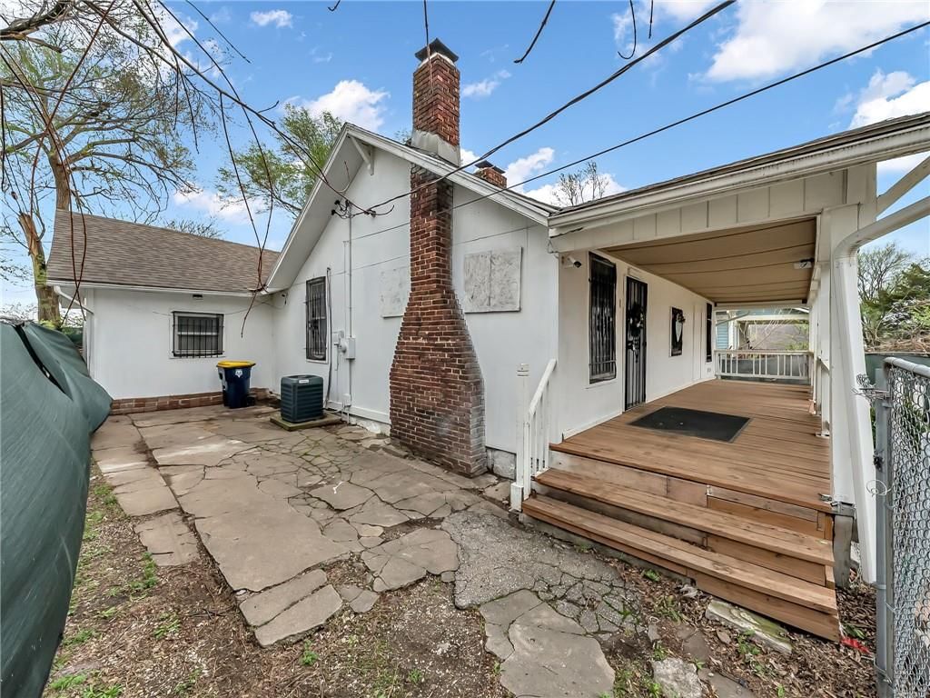 417 Wallace Avenue — photo 24