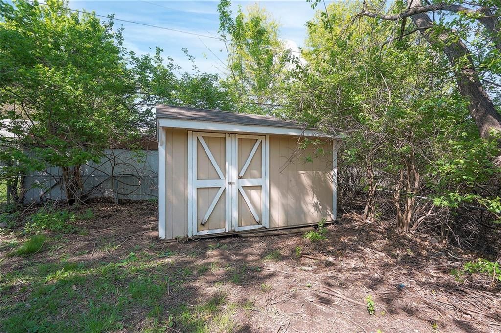 409 Corral Drive — photo 38
