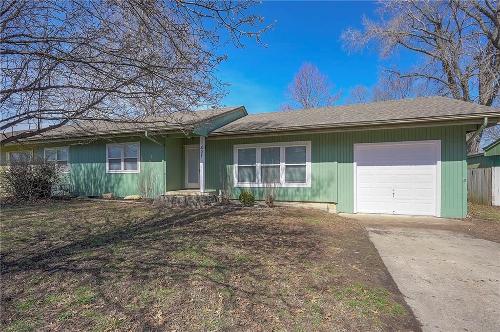 421 Sagebrush Lane, Belton, MO