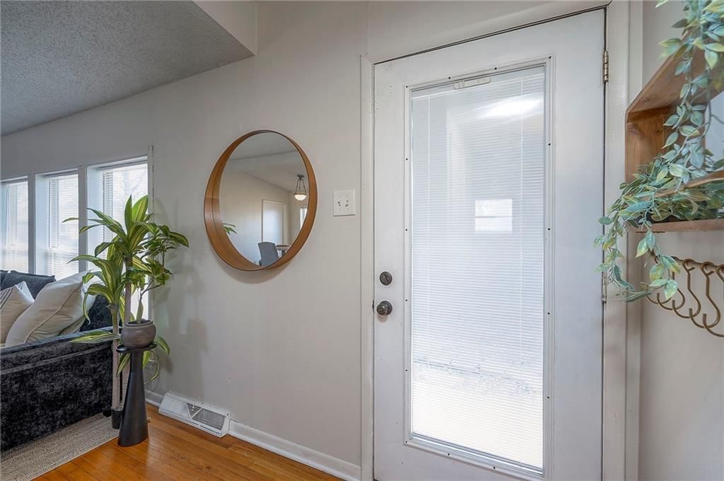 421 Sagebrush Lane — photo 4