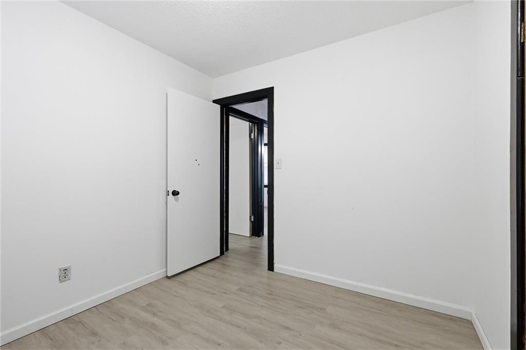 2618 S 48th Terrace — photo 15