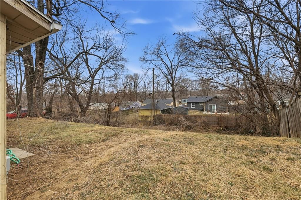 2618 S 48th Terrace — photo 16