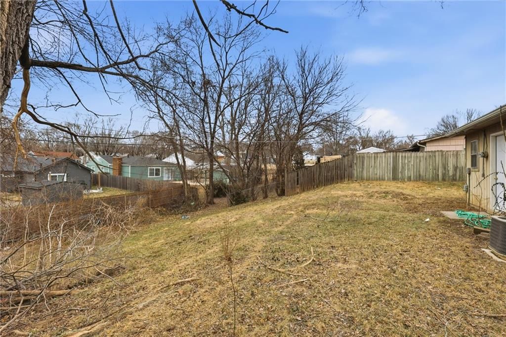 2618 S 48th Terrace — photo 17