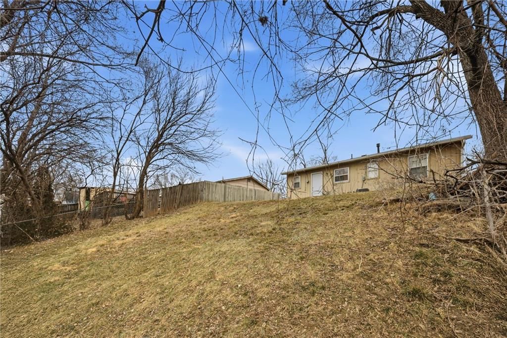2618 S 48th Terrace — photo 19