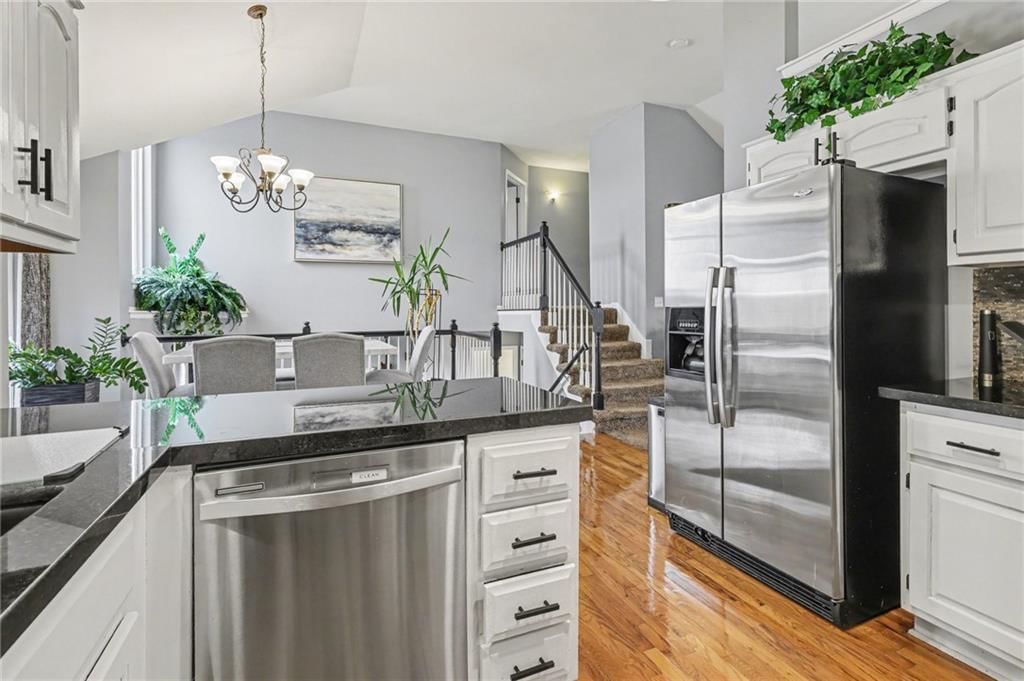 709 Derby Street — photo 13