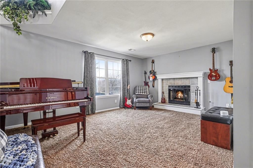 709 Derby Street — photo 23