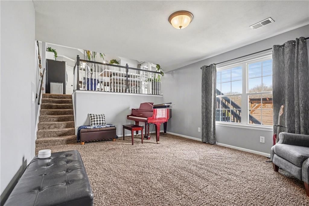 709 Derby Street — photo 24