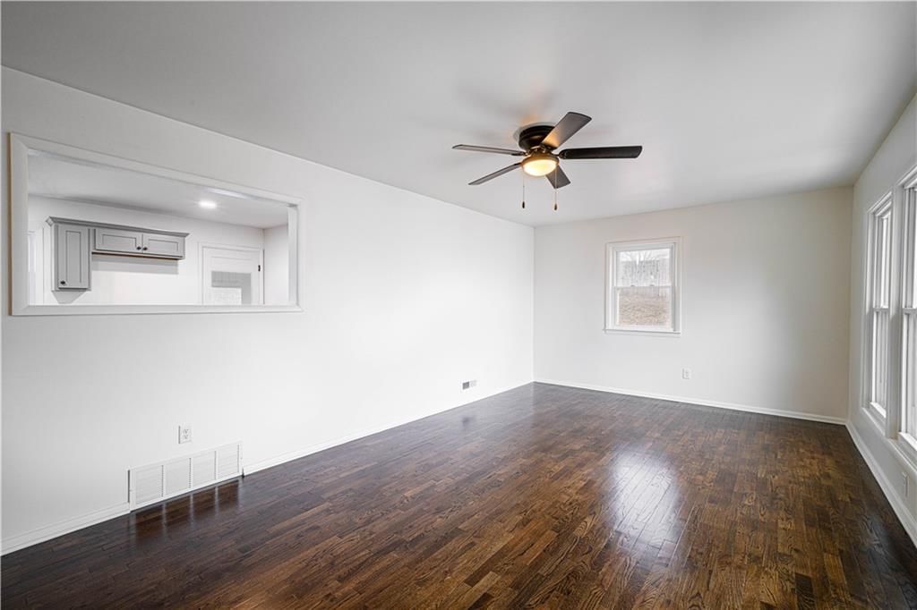 3310 S 30th Street — photo 4
