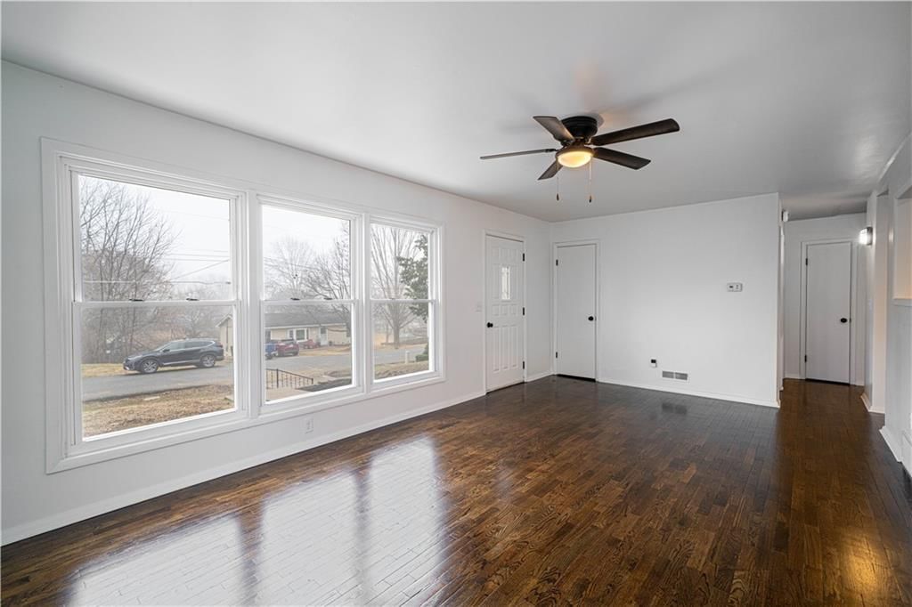 3310 S 30th Street — photo 5