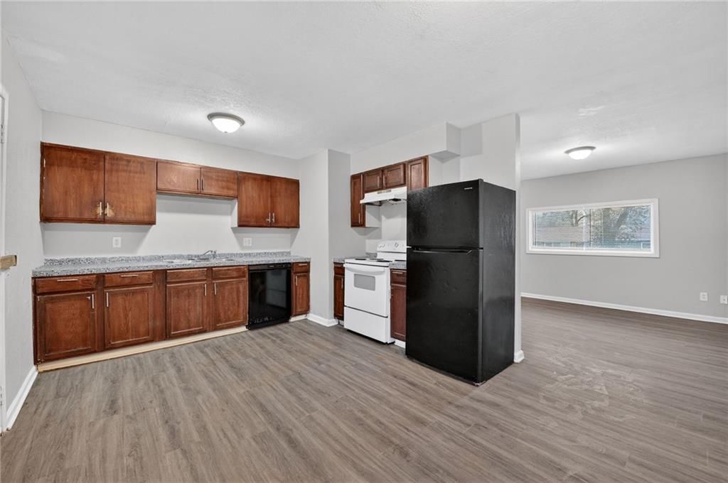 11206 CORRINGTON Avenue — photo 15