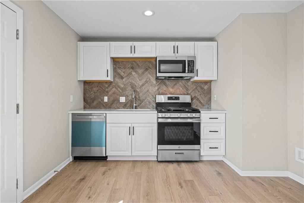 10712 Blue Ridge Boulevard — photo 11