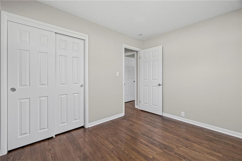 10712 Blue Ridge Boulevard — photo 17