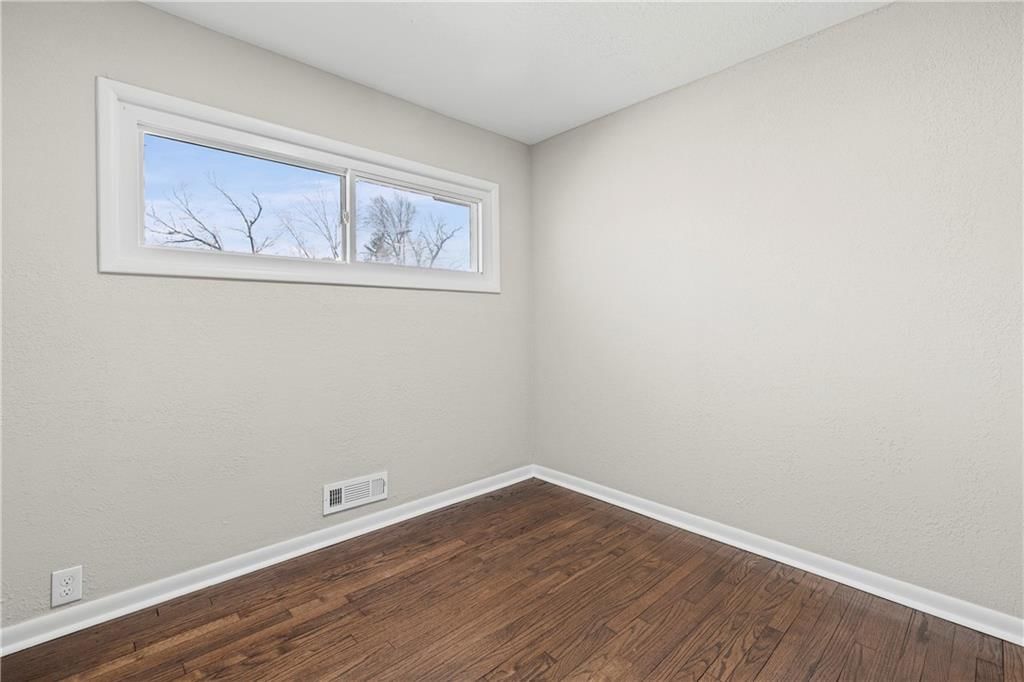 10712 Blue Ridge Boulevard — photo 18