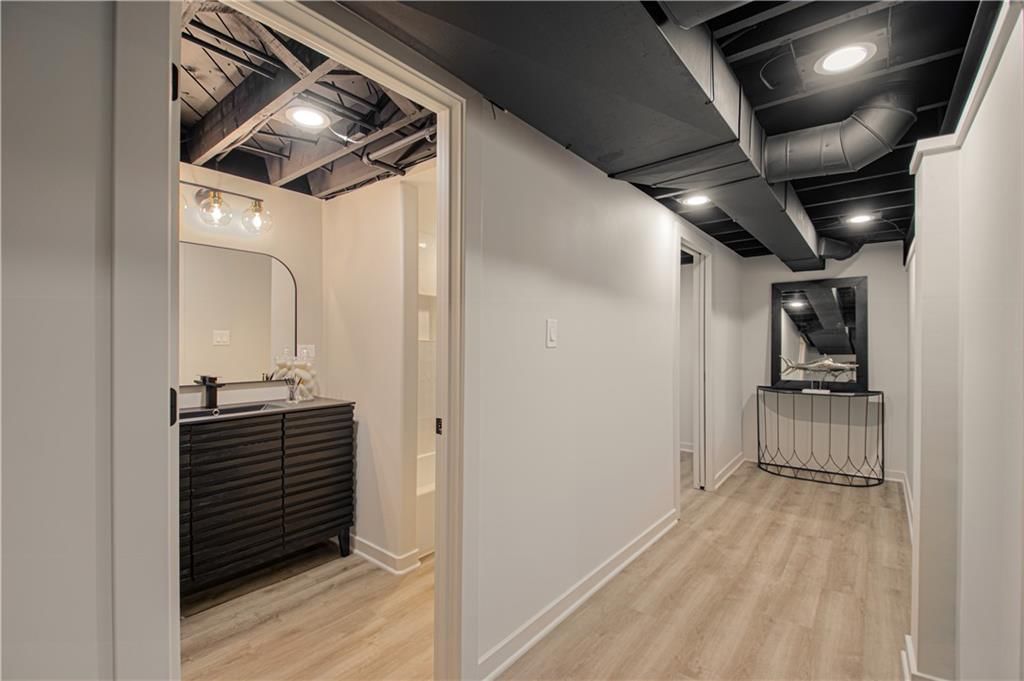 5520 Granada Lane — photo 33