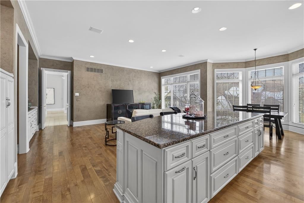 2108 W 115th Street — photo 25