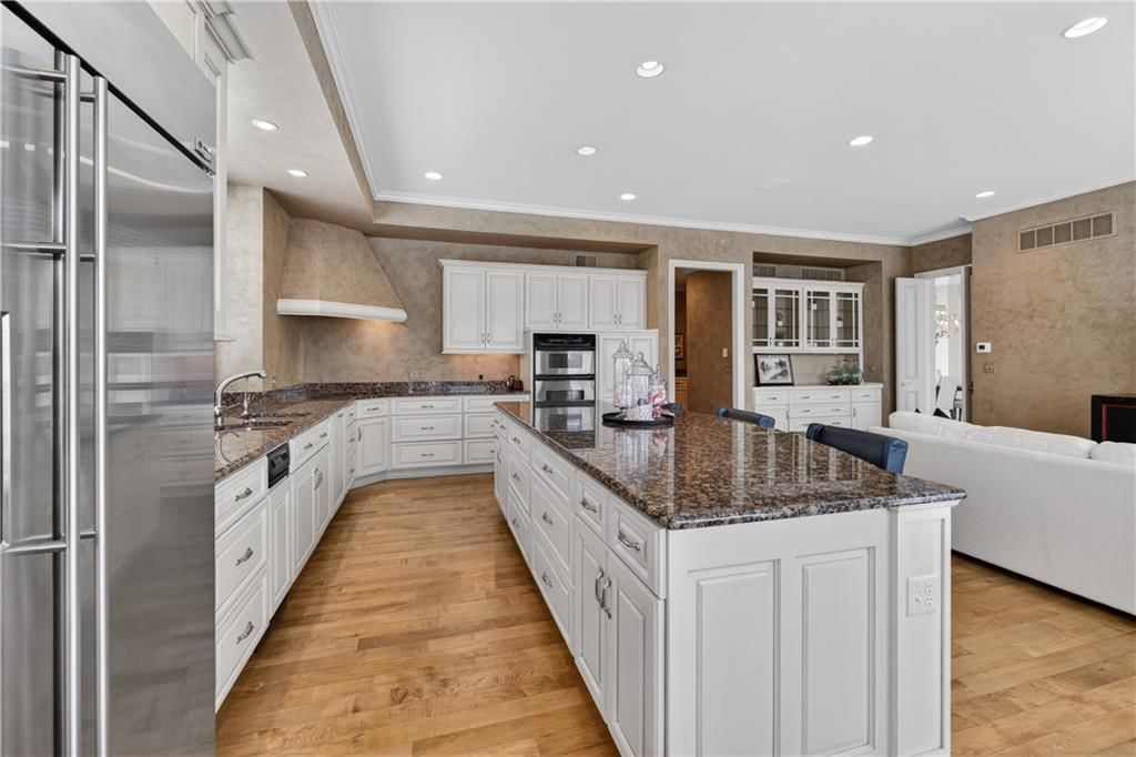 2108 W 115th Street — photo 26