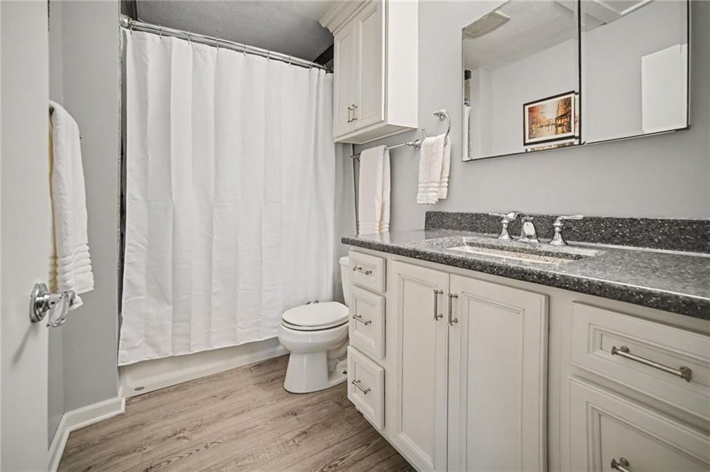 203 NE Green Street — photo 16