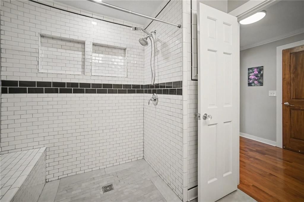 203 NE Green Street — photo 18